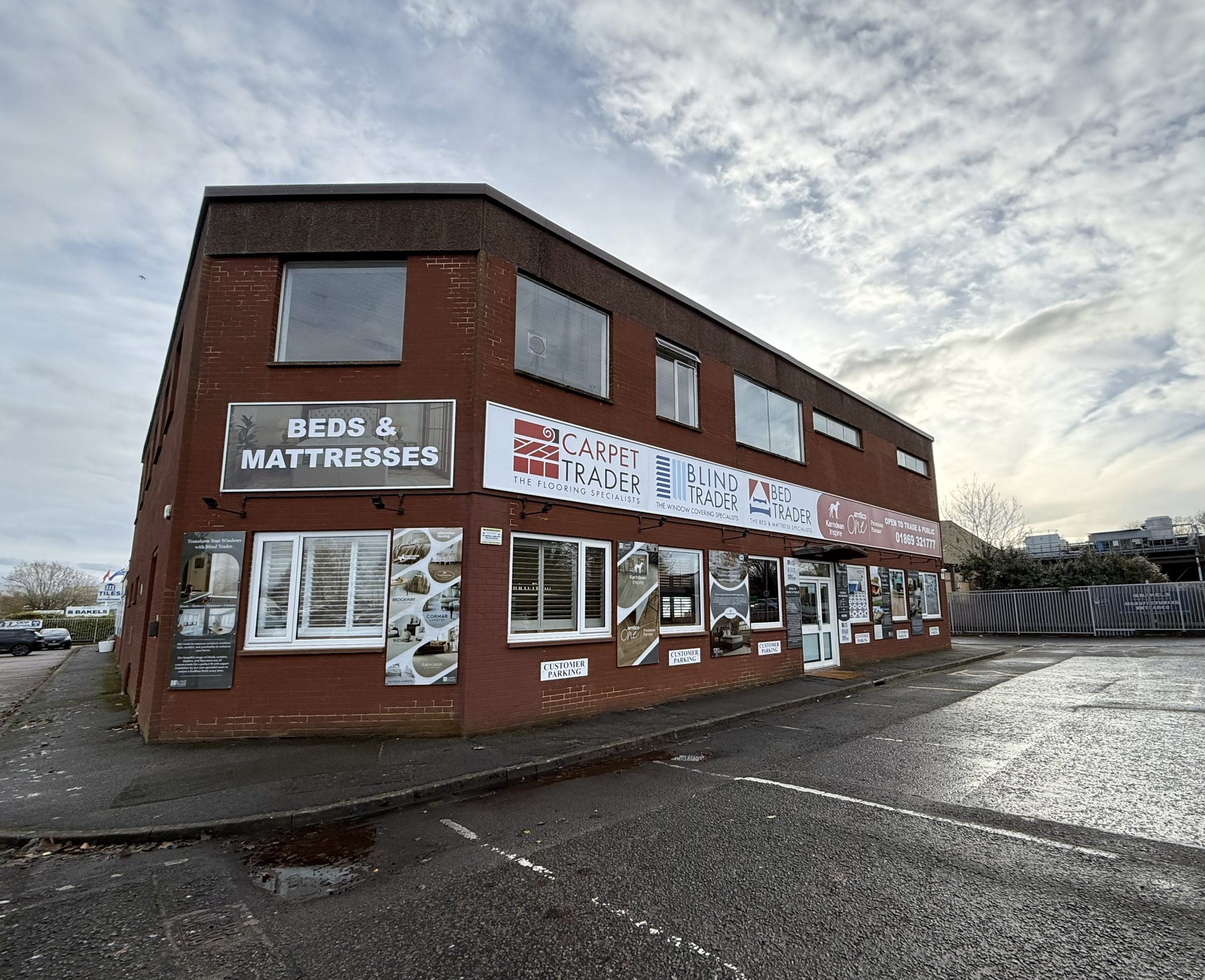 Blind Trader Bicester showroom interior