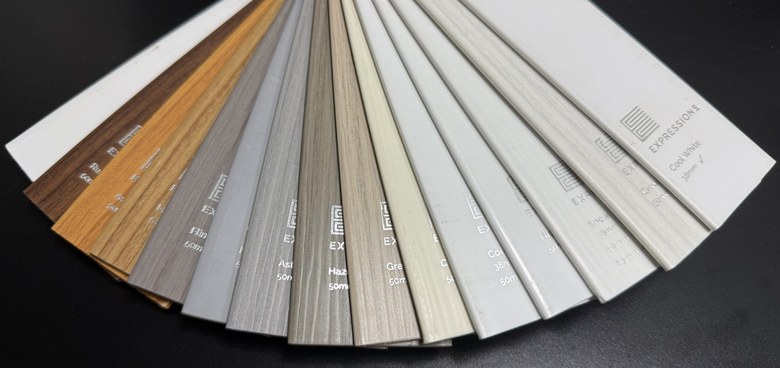 Expressions faux wood Venetian blinds